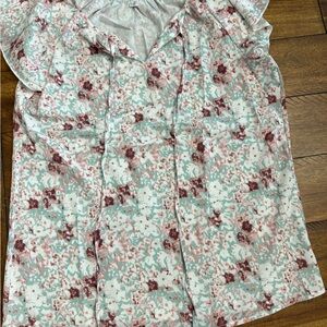 Simple Floral Ruffle Cap-Sleeve Blouse in Mint and Dusty Rose